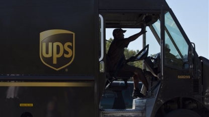 UPS, Toys ‘R’ Us hiring for thousands of holiday season jobs