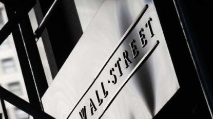 US stock indexes slide in morning trading; oil falls