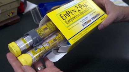 Under pressure Mylan to offer half-price generic