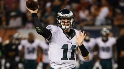 Tougher tests to come for Wentz, high-flying Eagles