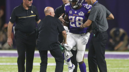 Vikings want Adrian Peterson to finish career in Minnesota