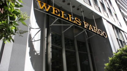 Scandal-ridden Wells Fargo completely revamps compensation plan