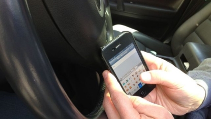 Drivers face tougher penalties for using handheld mobiles