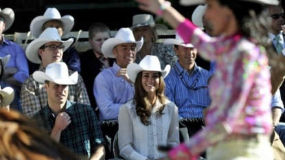 William, Kate bring young prince, princess on Canada trip