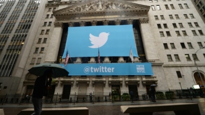 US probing disruptions in Twitter, other websites; source of attack still unknown