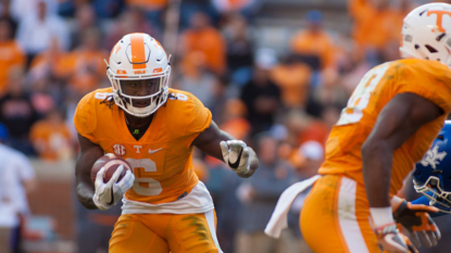 Dobbs’ Big Game Helps Tennessee Beat Kentucky 49-36