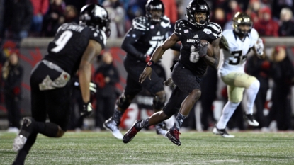 Houston spoils Louisville’s playoff hopes with 36-10 win