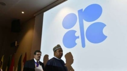 Oil Edges Back Over $50, But Doubts Remain on OPEC Cuts