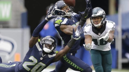 Seahawks putting hopes of run game on Prosise, Rawls