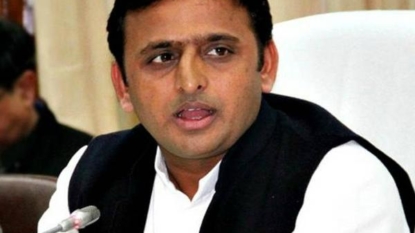 Mulayam expels son Akhilesh & Ram Gopal Yadav from SP for 6 yrs