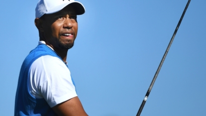 Despite balky driver, Gary Woodland starts strong at Torrey Pines