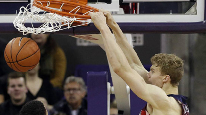 UCLA men’s basketball narrowly defeats Arizona 77-72