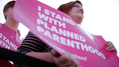 Trump lets states block some Planned Parenthood money