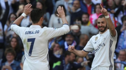 Madrid demolish Alaves 3-0 to remain top at La Liga