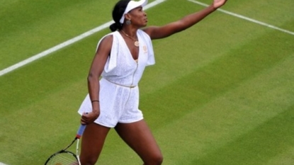 Venus reaches Wimbledon semis for 10th time