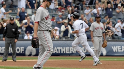 Fairfield Little Leaguers get invite onto the field at Yankee Stadium