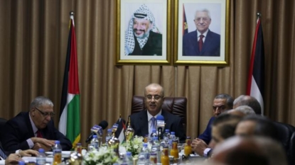 Palestinian PM in Gaza in run-up to political handover