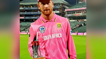 SA cricket team dons Pink Jersey in Wanderers game