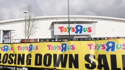 Toys R Us Plans To Close Or Sell All Its US Stores