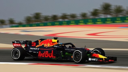 Sebastian Vettel on pole for Bahrain GP, Lewis Hamilton ninth