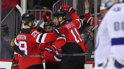 Monday’s NHL roundup: Devils reduce Lightning’s lead to 2-1