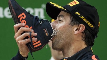 Ricciardo’s gamble pays off with victory in Chinese Grand Prix