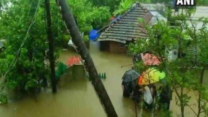 Massive Cleanup Begins as Rains and Floodwaters in Kerala Subside